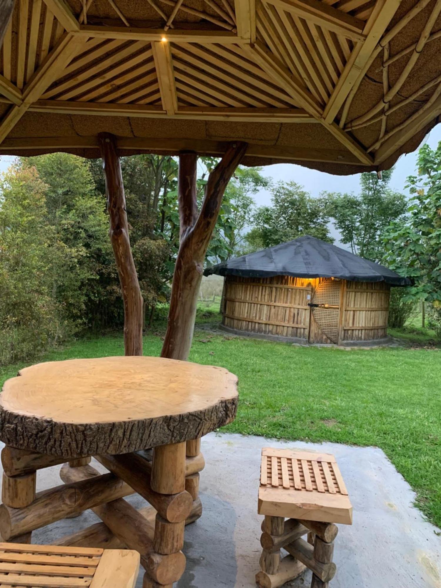 Hostal La Laguna Villamaría Kültér fotó