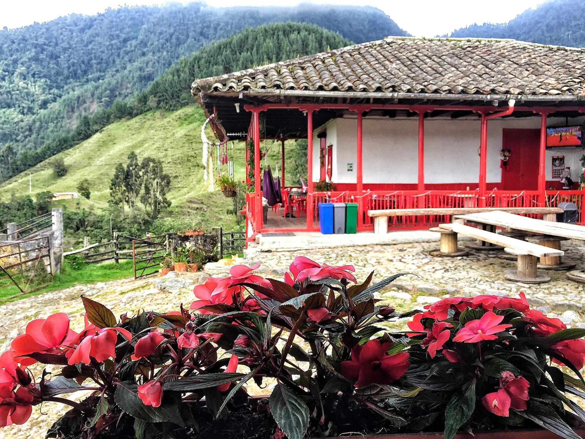 Hostal La Laguna Villamaría Kültér fotó